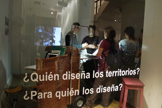 Oficina Itinerante, Sala Microespacio, Museo de Bellas Artes da Província de Buenos Aires, 2010. Foto: Alejandro Meitin