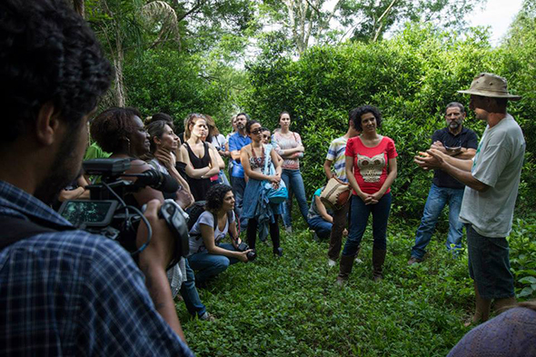9_CC#11_DA-terra-ao-corpo-do-corpo-a-terra_foto Camila Cunha