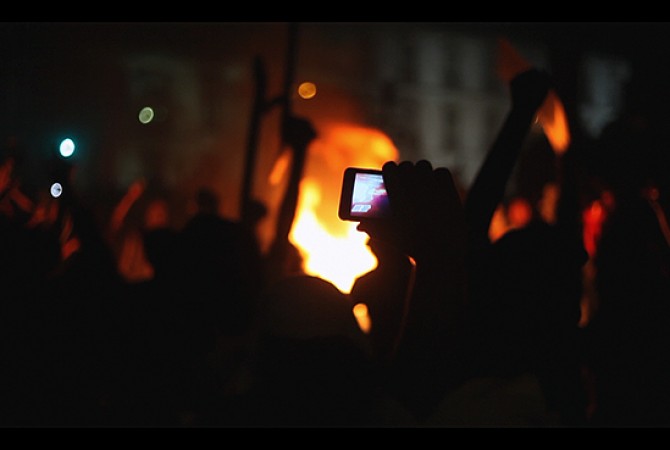 ¡Nopasaran! <i>É tudo mentira</i>, 2014. Frame do filme