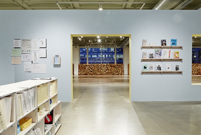 Temporary Services,<i> Publishing Clearing House</i>, 2014, Sullivan Galleries. Foto: Tony Favarula.