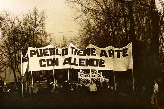 FC-0489 El pueblo tiene arte con Allende
