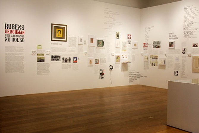 Fotos da instalação da exposição <em>Rubens Gerchman: Com a demissão no bolso</em>, 8 de agosto de 2014 – 8 de fevereiro de 2015, Casa Daros. Foto: Alline Ourique