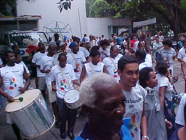 Desfile, 2004. Fotos: Arquivo Loucura Suburbana