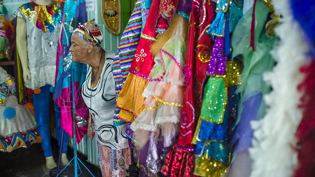 Image selection parades Bloco Loucura suburbana 2016 – 2018. Photos: Pâmela Perez.